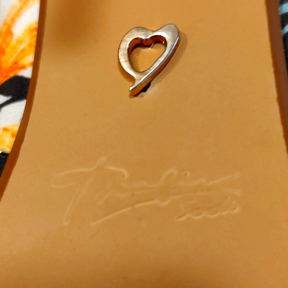 THALIA SODI ELINA PUMPS with COLORFUL FABRIC and 4" GOLD SPIKED HEEL. SZ 8.5 med - Picture 6 of 9